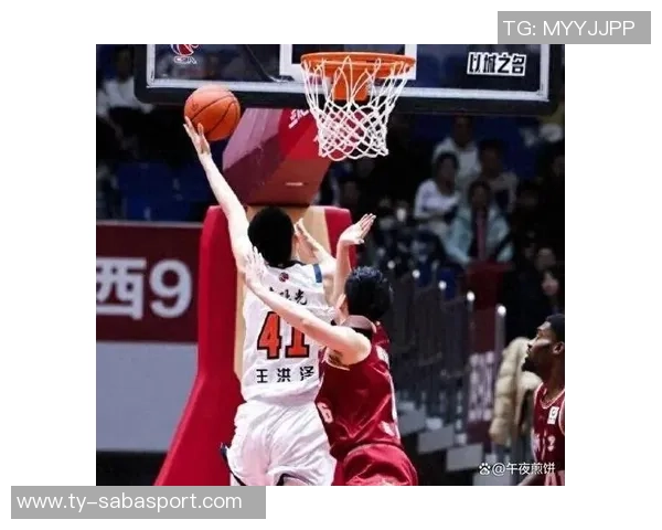王洪泽表现抢眼10投6中斩获15分8篮板其中5个前场篮板助力球队