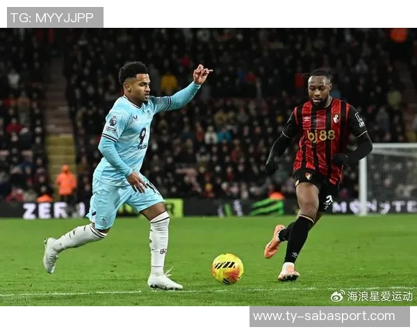 曼联曼城争抢18岁葡体新星西蒙斯解约金高达8000万 曼联曼城争抢18岁葡体新星西蒙斯解约金高达8000万