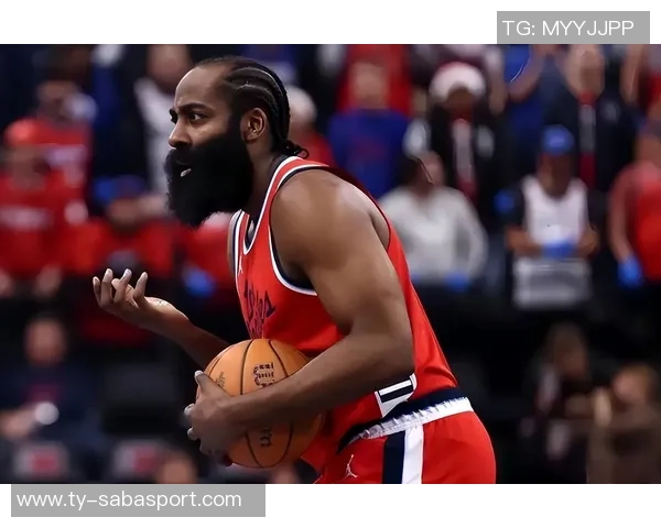 快船训练未取消哈登小卡祖巴茨等球员均在场上参与训练