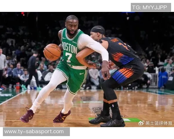 杰伦布朗首节狂砍16分8中7表现惊艳数据全面爆发引发热议 杰伦布朗首节狂砍16分8中7表现惊艳数据全面爆发引发热议